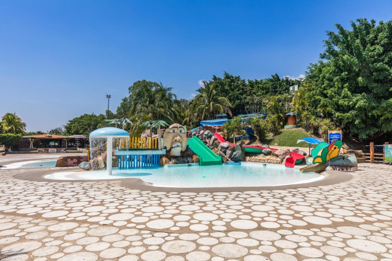 Resort Y Parque Acuatico Valle Dorado El Rosario Εξωτερικό φωτογραφία